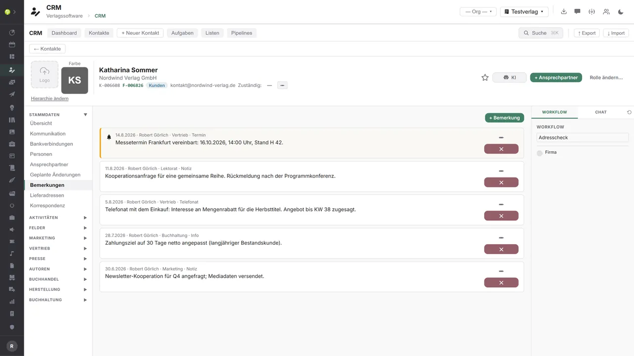 Module CRM in open.junixx: detailweergave van een contact met de zijnavigatie van alle secties en de opmerkingen bij het contact